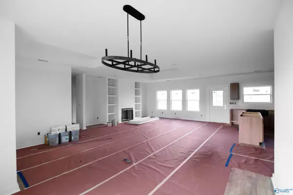 Albertville, AL 35951,353 Krimson Circle