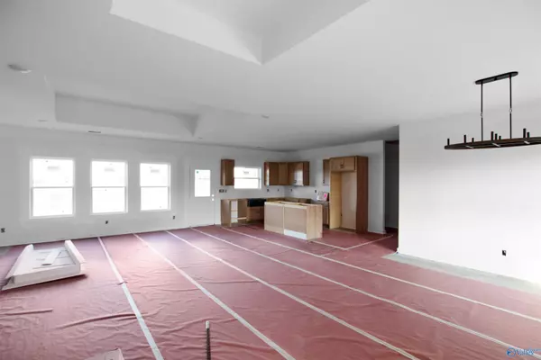 Albertville, AL 35951,353 Krimson Circle