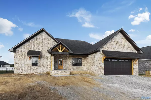 Albertville, AL 35951,353 Krimson Circle