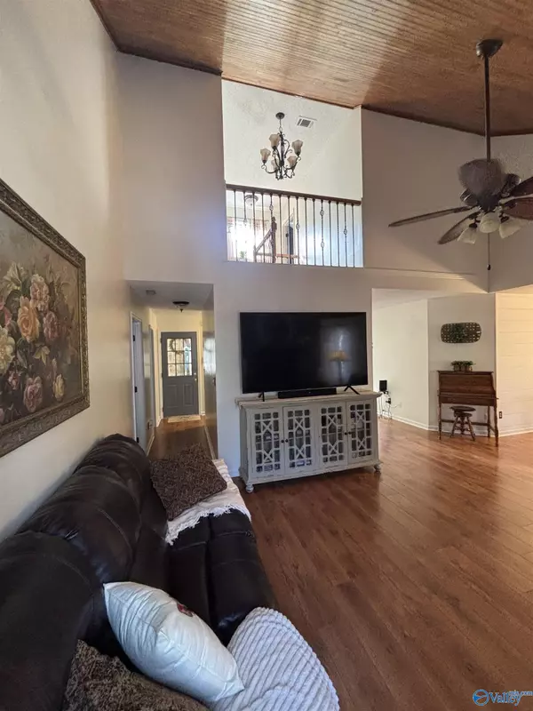 Collinsville, AL 35961,305 County Road 36