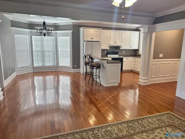 Arab, AL 35016,421 South Main Street