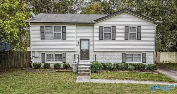 3218 Uvalde Lane, Huntsville, AL 35810