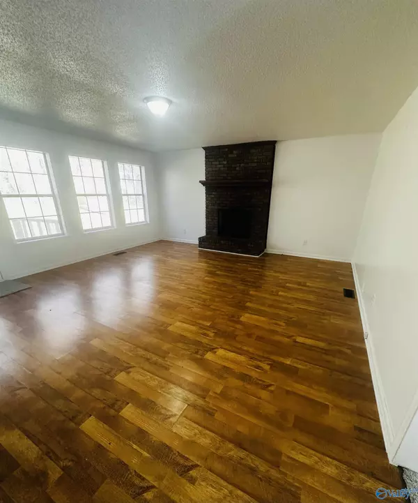 Arab, AL 35016,1028 Lakeview Lane