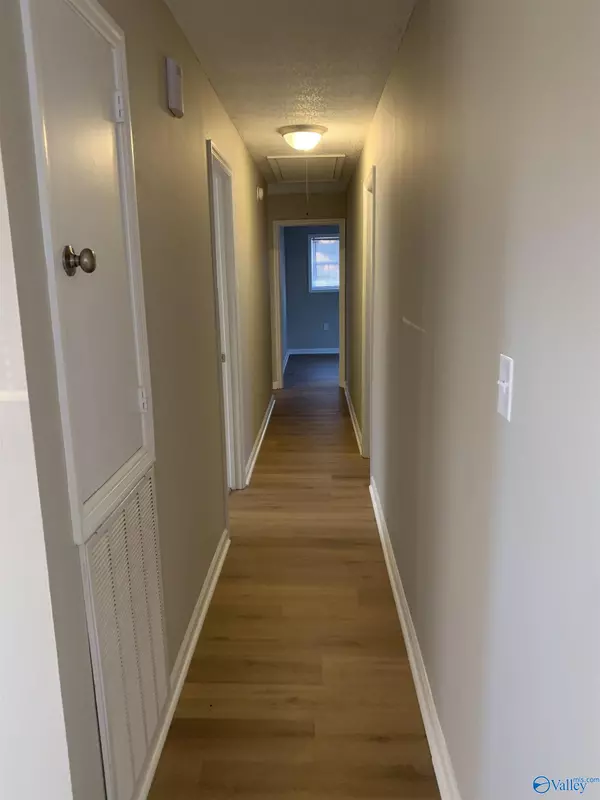 Owens Cross Roads, AL 35763,325 Honea Lane