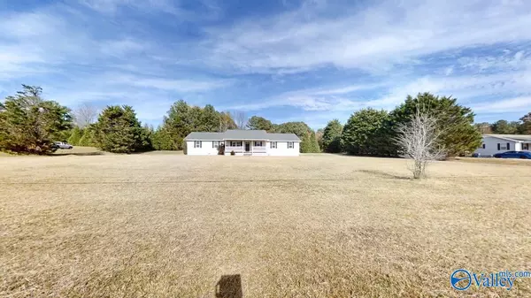 147 Carlisle Cut Off Road, Boaz, AL 35956