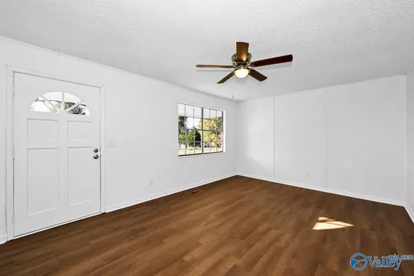 Cullman, AL 35058,4572 County Road 1635