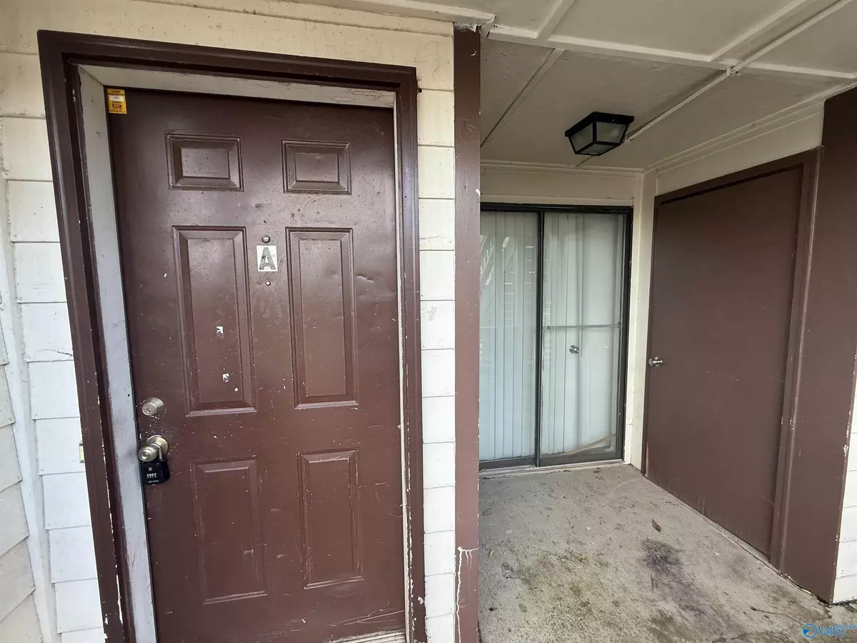 Huntsville, AL 35802,3925 Highridge Drive #A