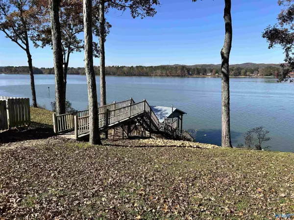 Cedar Bluff, AL 35959,935 County Road 509