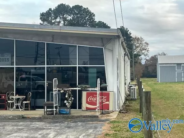 Moulton, AL 35650,14888 Court Street