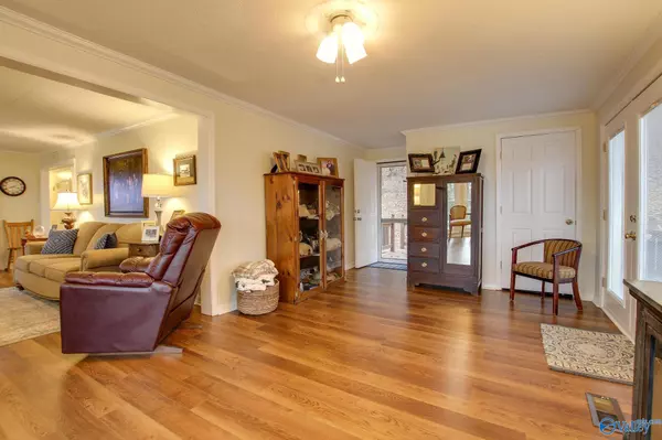 Town Creek, AL 35672,132 County Road 142