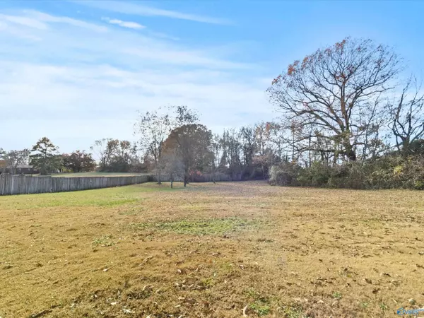 Elkmont, AL 35620,21811 Alabama Highway 99 NW