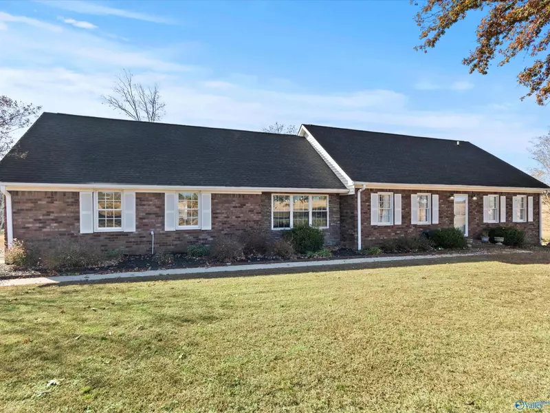 880 County Road 299, Trinity, AL 35673