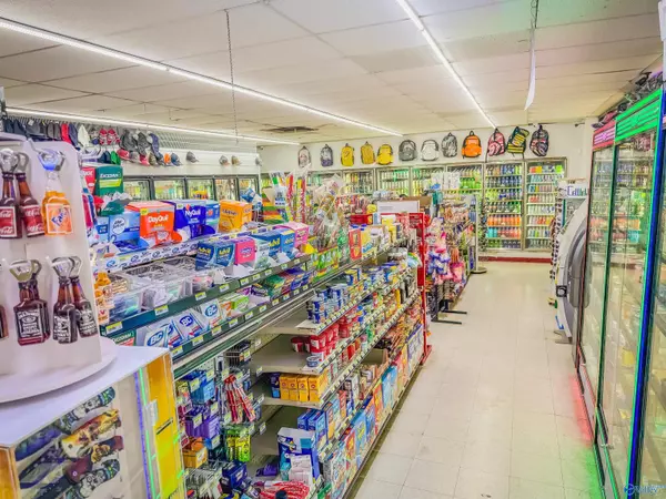 Huntsville, AL 35803,13001 Memorial Parkway South