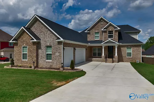 Owens Cross Roads, AL 35763,8037 Goose Ridge Drive