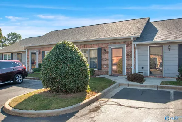 Huntsville, AL 35802,8146 Oldfield Road SW #3G