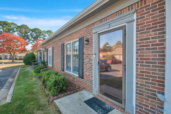 Huntsville, AL 35802,8146 Oldfield Road SW #3G