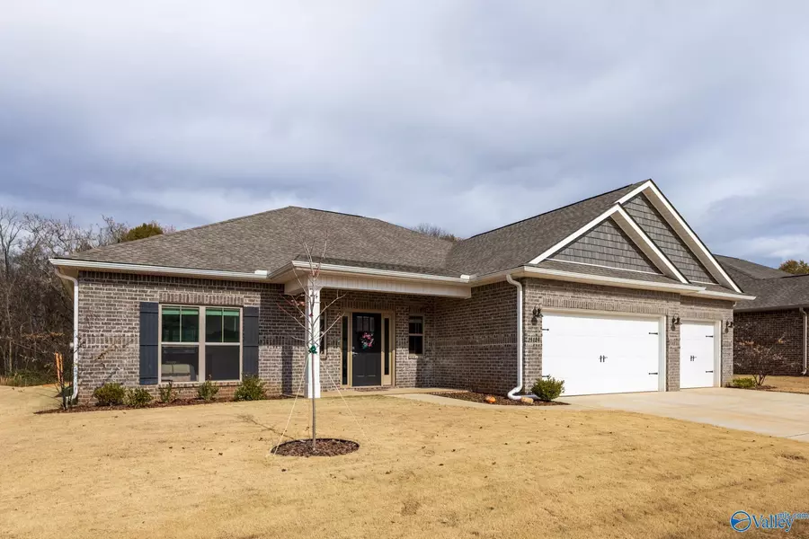 25129 Addlestone Drive, Athens, AL 35613