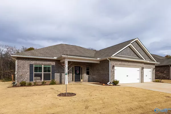 25129 Addlestone Drive, Athens, AL 35613
