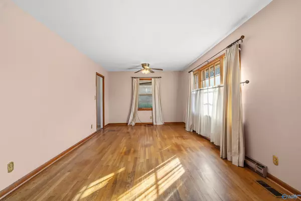 Huntsville, AL 35816,3909 W Crestview Drive NW