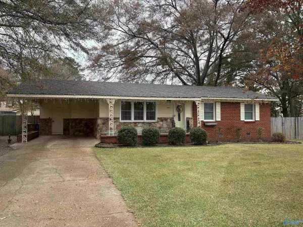 1001 Crestline Place SW, Hartselle, AL 35640