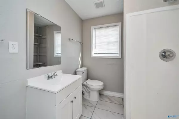 Hanceville, AL 35077,108 Self Street