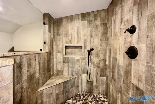 Elkmont, AL 35620,17791 Rocky Hollow Way