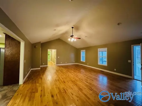 Fort Payne, AL 35967,104 Road 9029