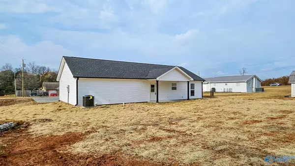 Athens, AL 35611,16674 Hampton Lane