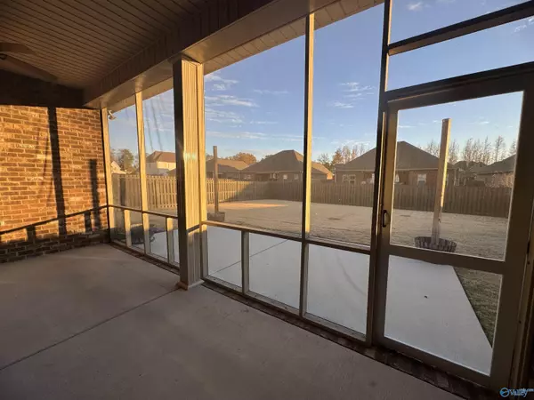 Owens Cross Roads, AL 35763,5006 River Birch Lane