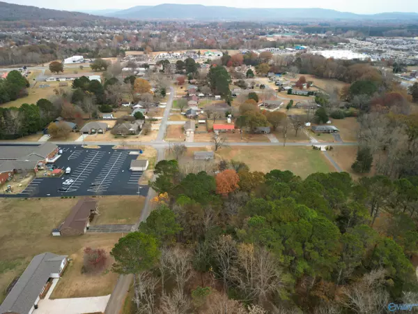 Owens Cross Roads, AL 35763,144 Deaton Road SE