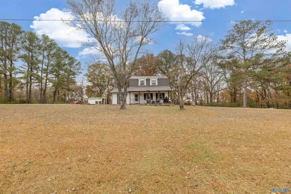 1722 Memory Lane NW, Hartselle, AL 35640