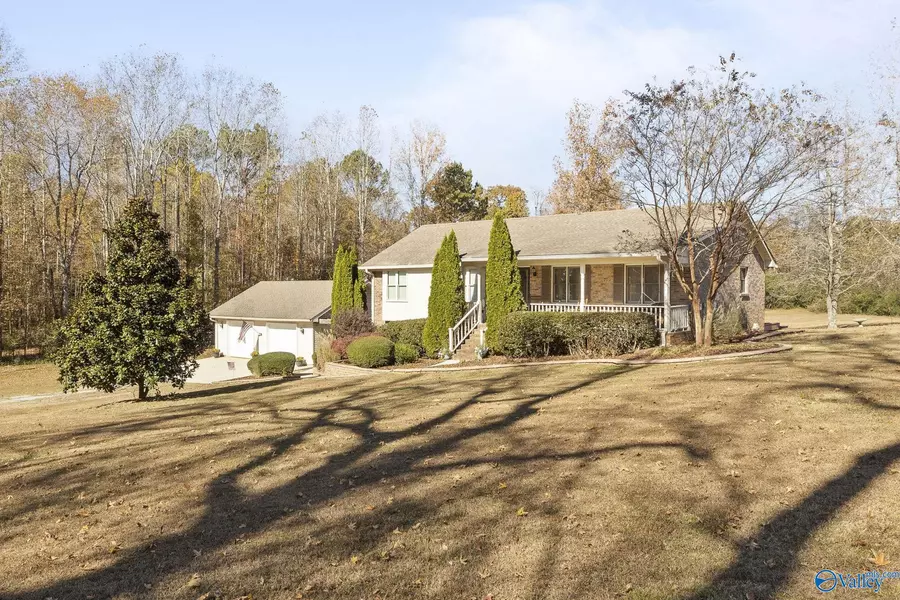 295 Cathy Drive, New Market, AL 35761