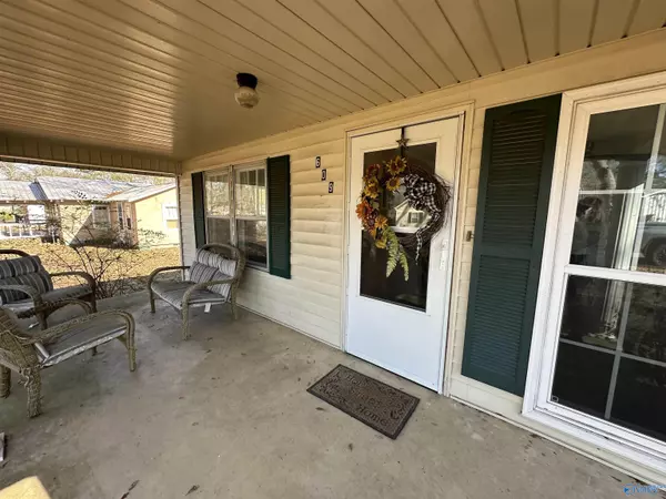 Boaz, AL 35957,609 Idlewild Street