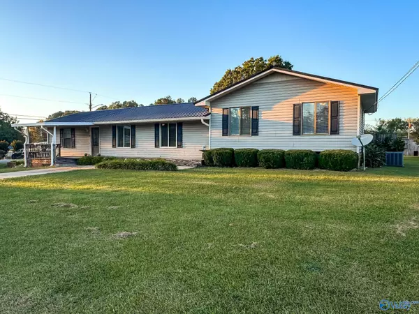 77 Greenvale Drive, Oxford, AL 36203