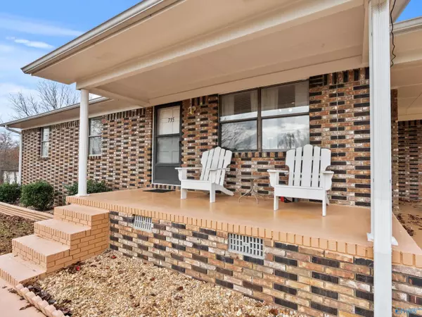 Henagar, AL 35978,735 County Road 422