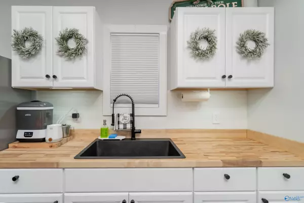 New Market, AL 35761,451 Henry Taylor Road