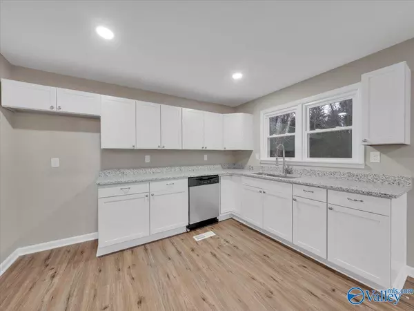 Lester, AL 35647,29331 Easter Ferry Road