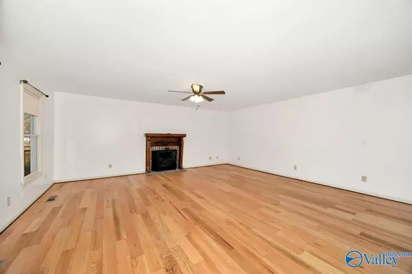 Woodville, AL 35776,142 Cherokee Bluff