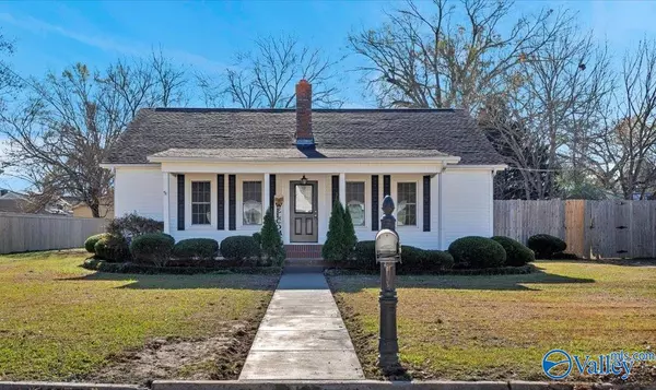 600 SE Hickory Street, Hartselle, AL 35640