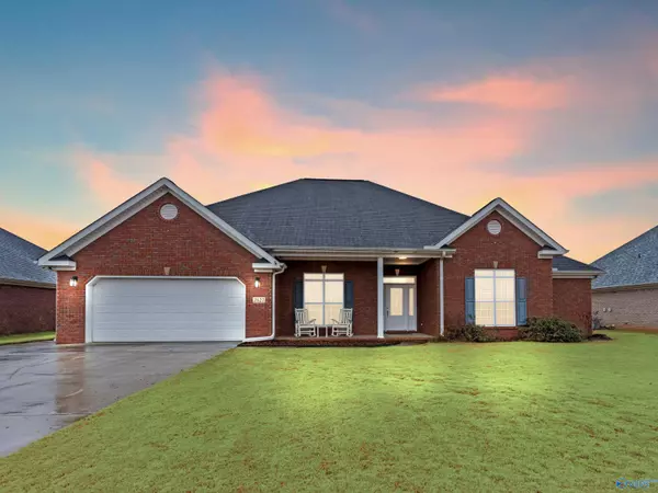 2627 Buckingham Gate SW, Decatur, AL 35603