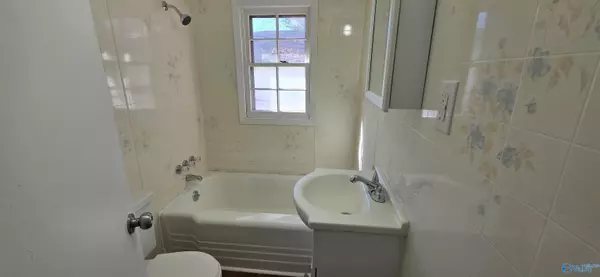 Cullman, AL 35055,1607 Warnke Road NW