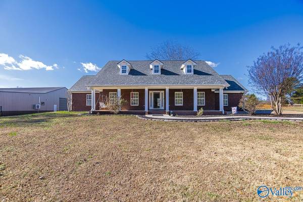 12 Blackwood Drive, Hartselle, AL 35640