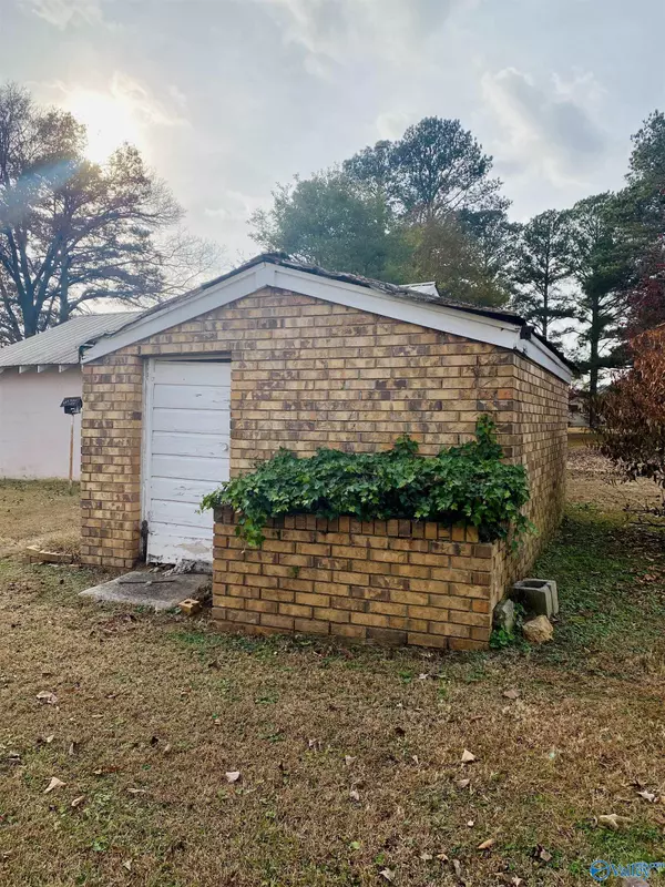 Scottsboro, AL 35768,387 Crawford Road