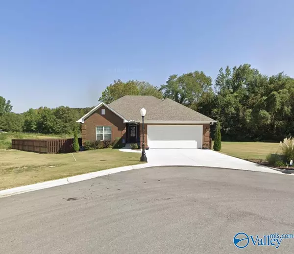 312 Stratford Circle, Arab, AL 35016