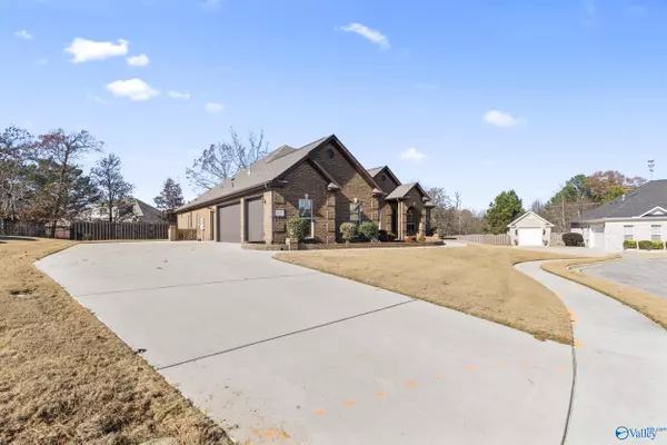 Madison, AL 35757,217 Woodgrove Drive