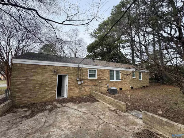 Huntsville, AL 35802,909 Graycroft Drive SW