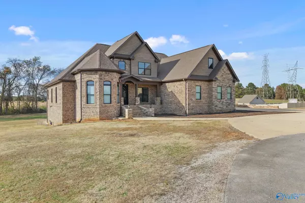 Cherokee, AL 35616,174 Isom Drive