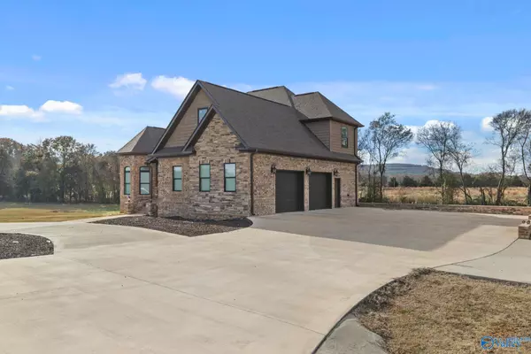 Cherokee, AL 35616,174 Isom Drive