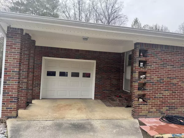 Hartselle, AL 35640,239 NW Hampton Road NW