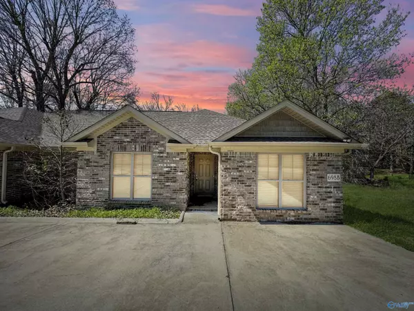 698 Mulberry Road #B, Hazel Green, AL 35750